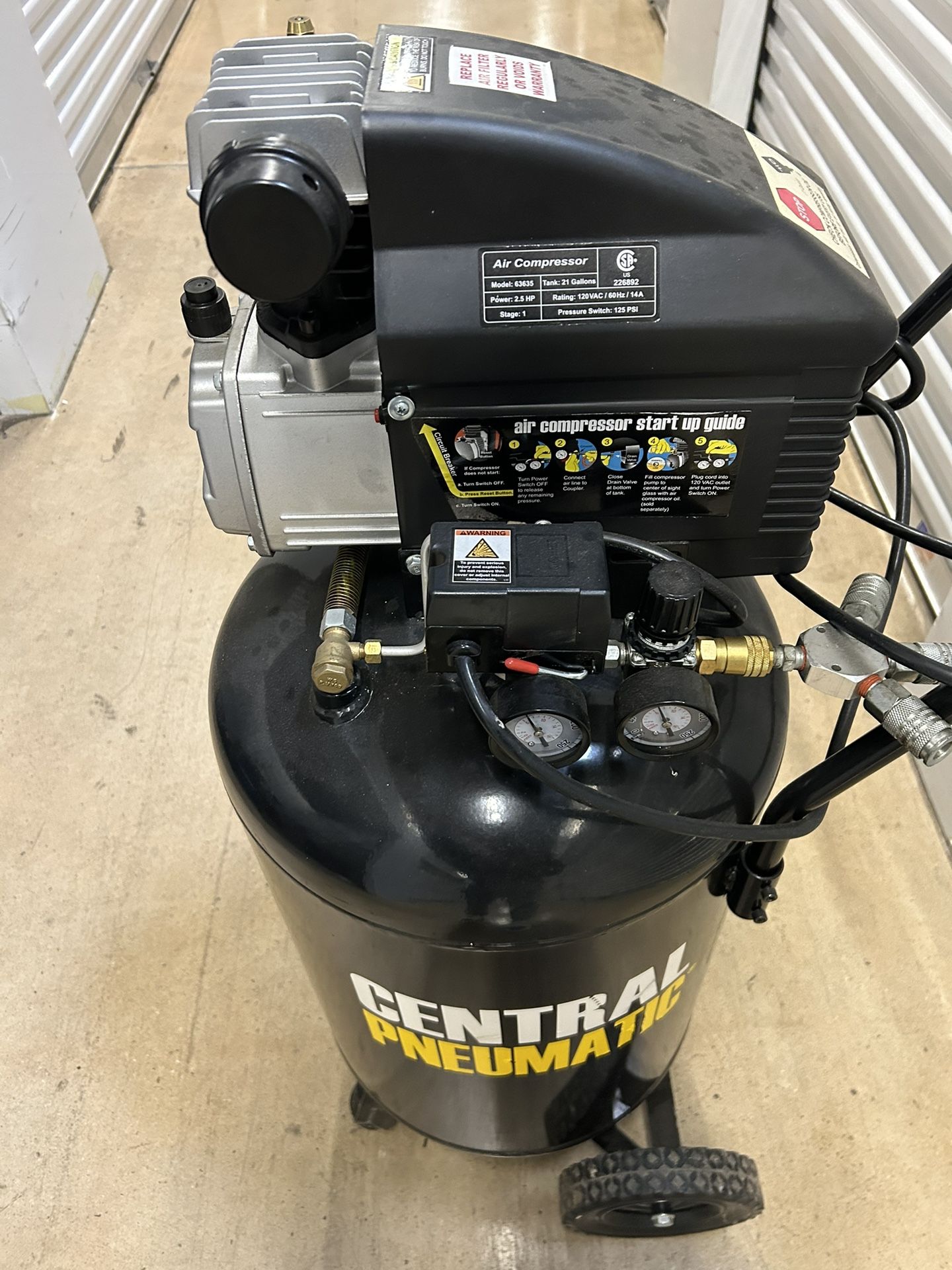 Central Pneumatic Air Compressor New