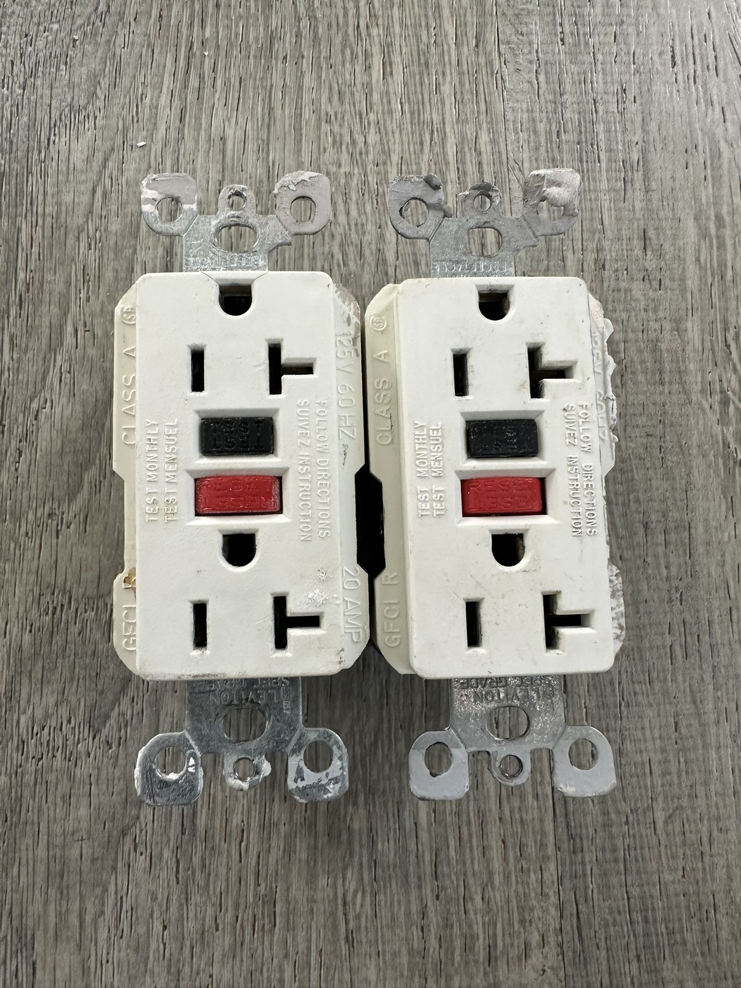 20 Amp 125v 60HZ GFCI Outlets