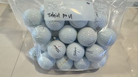 Titleist Pro V1 Golf Balls (40 Balls)