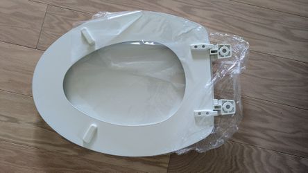 White Elongated Seat Lid ( Brand New)