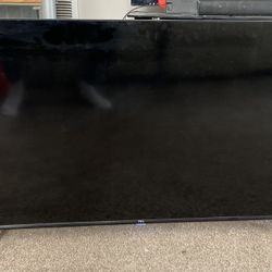 Roku - 43" Class Select Series 4K Smart RokuTV