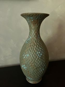 Gorgeous tall art deco vase accent or centerpiece downtown apex pottery