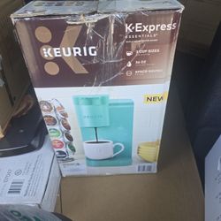 KEURIG COFFEE MAKER