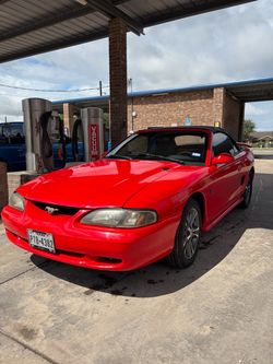 1995 Ford Mustang GT 5.0 V8 5-Speed Manual – $6,500 OBO