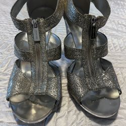 Beautiful Michael Kors shoes size 9