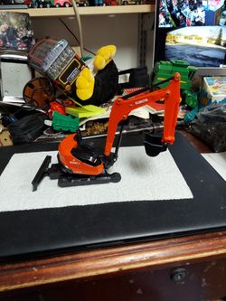 Kubota Back Hoe, Perfect Condition, 8 Inches Long, All Movable 