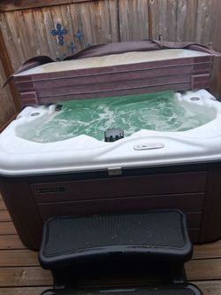 Hot tub