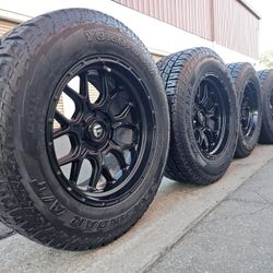Wheels 20 6 Lugs Chevy 35x12.50r20 Tires 90%