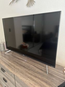 Smart TV 43”