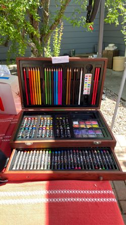 Mobile  art center set