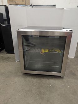 Insignia Beverage Cooler – 48‑Can Countertop Fridge