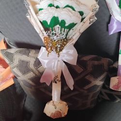 5 Roses Crochet Bouquet 