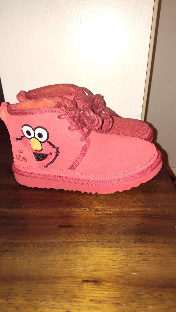 Kids UGG Sesame Street Elmo