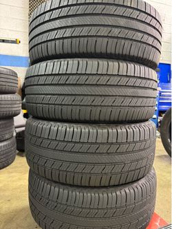 SET OF 4 MICHELIN 225/50/17