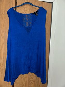 Blue shirt w/lace size 22/24
