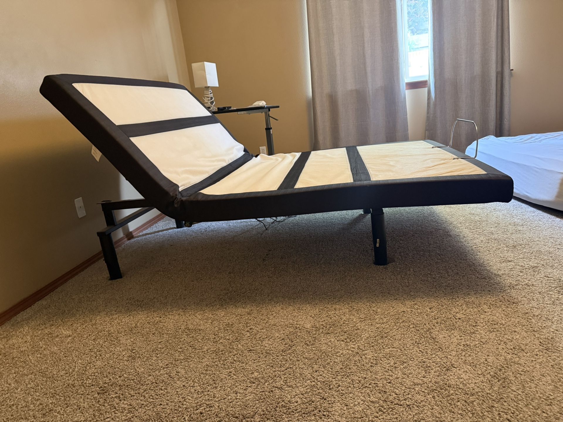 Craftmatic Legacy Queen Bedframe
