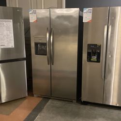Frigidaire Side By Side Refrigerator‼️‼️