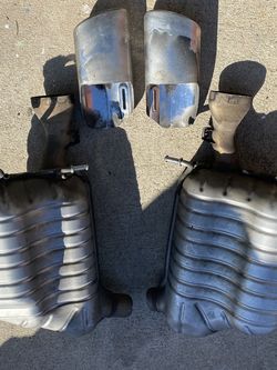 2011 Mercedez Benz Muffler Set With Caps