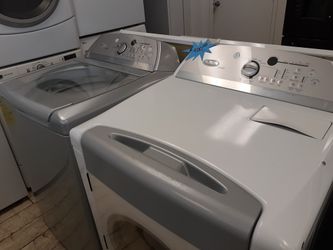 Whirlpool Cabrio Washer and Dryer Set