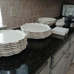 Decorative Dish Set For Special Occasions 