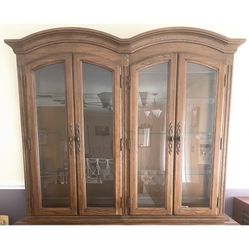 Thomasville Upper Display Hutch