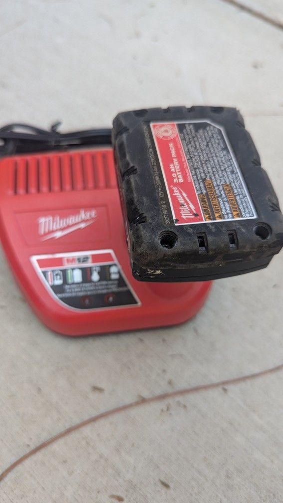 M12 3.0 Battery W Charger.