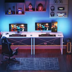 Small Desk with Power Outlets and USB Port Computer Desk for Home Office Gaming Simple Modern Style Writing Desks with Storage Bag Headphone Hook, 40 