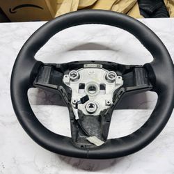 Tesla Model Y / 3 Steering wheel 