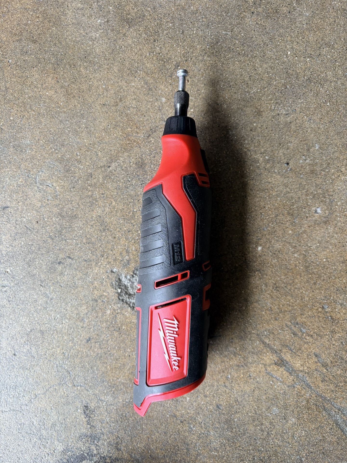 Milwaukee M12 ROTARY TOOL