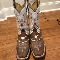 Size 7 (mens) western boots