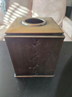 Bronze Metal Tissue Box Cover with Vine Detail