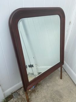 Dresser mirror