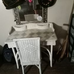 Vanity Table W Chair