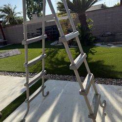 Pool Ladder 