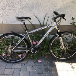 Giant Mountain Bike 