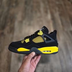 Jordan 4 Thunder