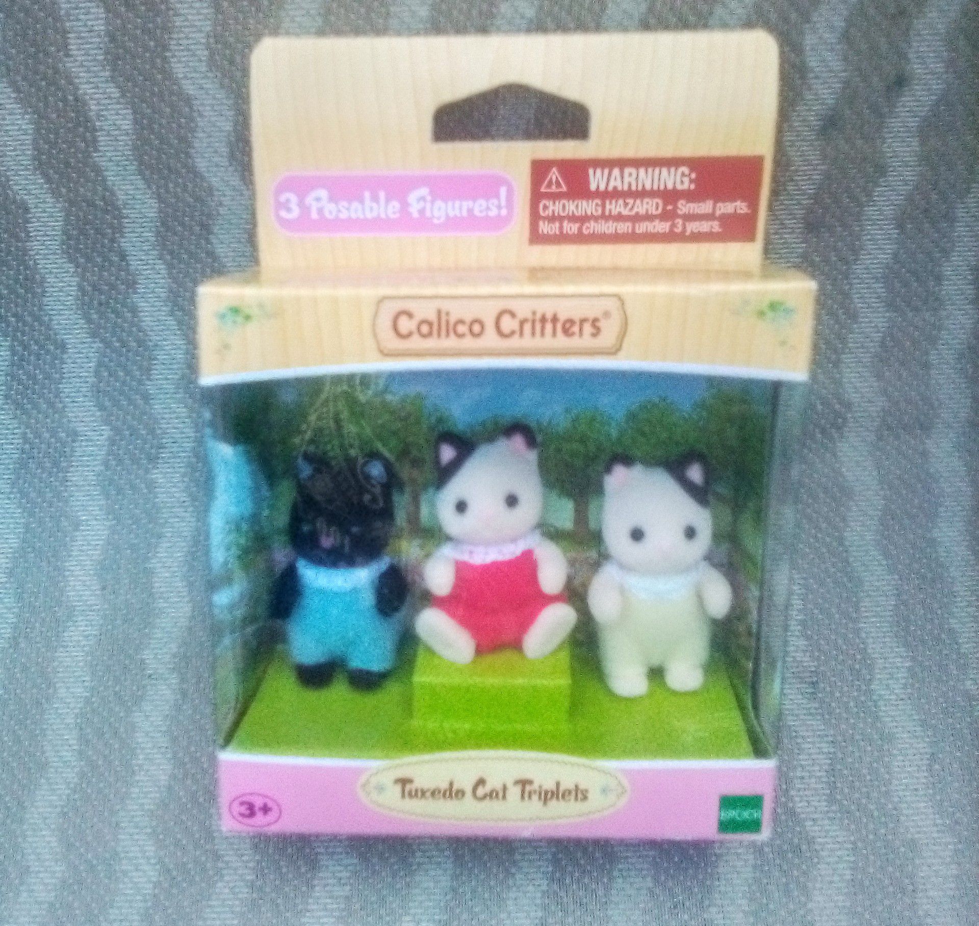 EPOCH CALICO CRITTERS TUXEDO CAT TRIPLETS NEW