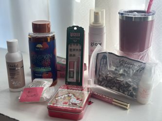 Stocking Stuffers-Shampoo Body Eyelashes Lipgloss 