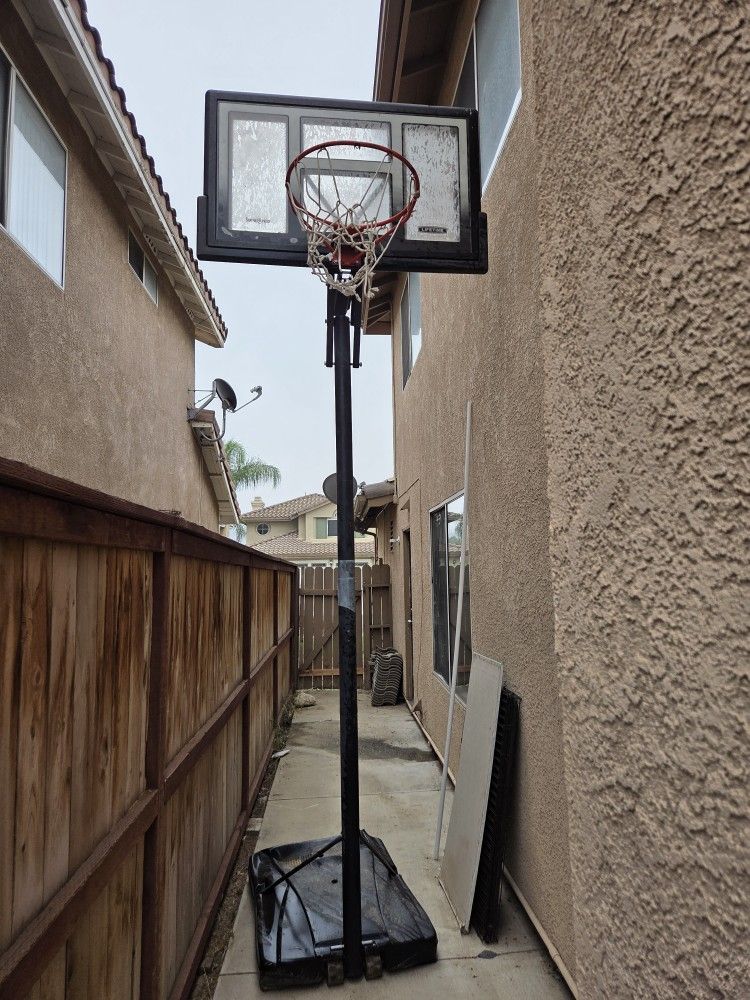 Free Basketball Hoop 