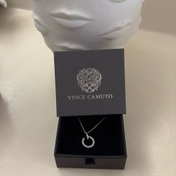 New Vince Camuto 