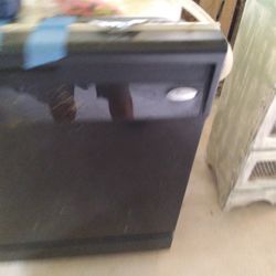 Whirlpool  Dish Washer