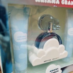 NEW ARIANA GRANDE GIFT SET 
