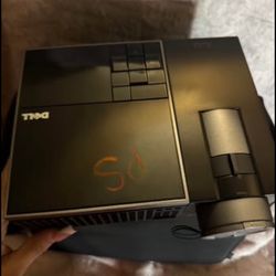 Slightly Used  Dell Projector With Box And Cords Great Buy