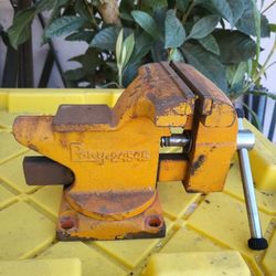Small Vise 