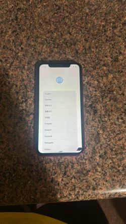 iPhone 11 (red)