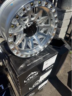 Rines nuevos con llantas semi nuevas o nuevas listos para irse
