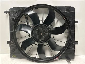 2019 2020 2021 MERCEDES BENZ GLC S550   FAN OEM