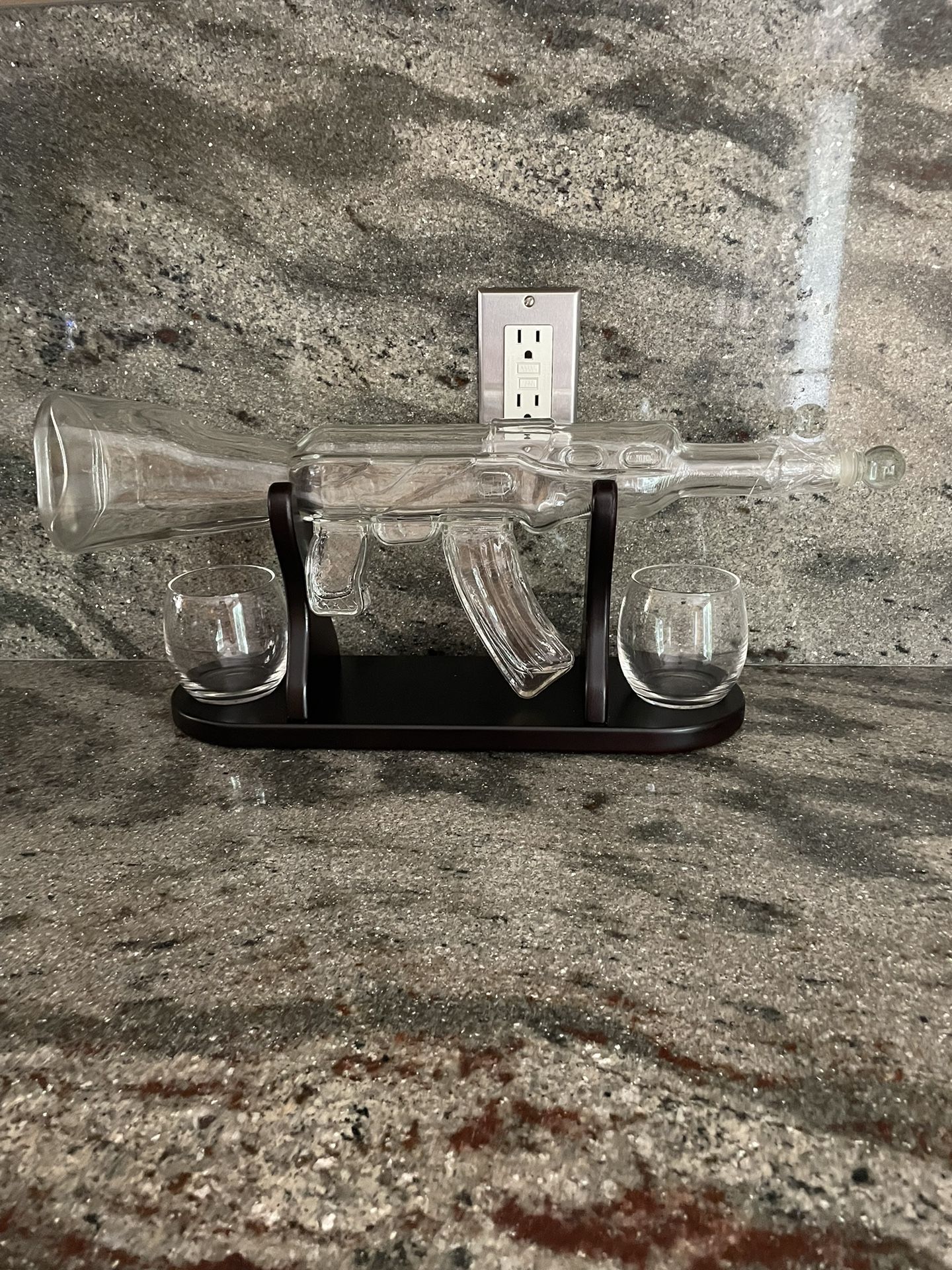 Brand New Drink Holder With Cups