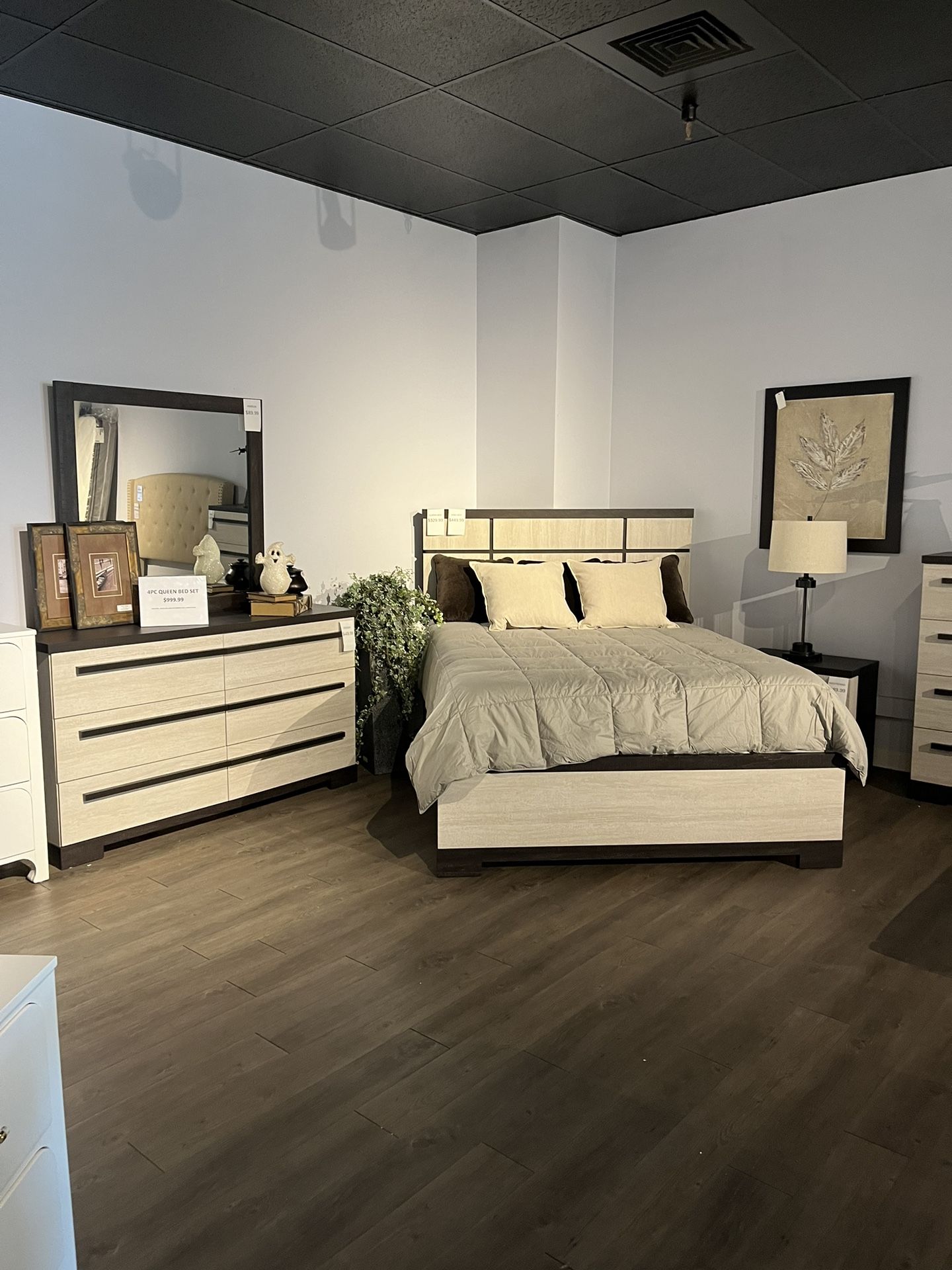 Queen Bed Dresser Mirror And Nightstand