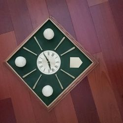 BASEBALL TROPHY CLOCK 